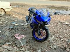 YAMAHA R15 V3